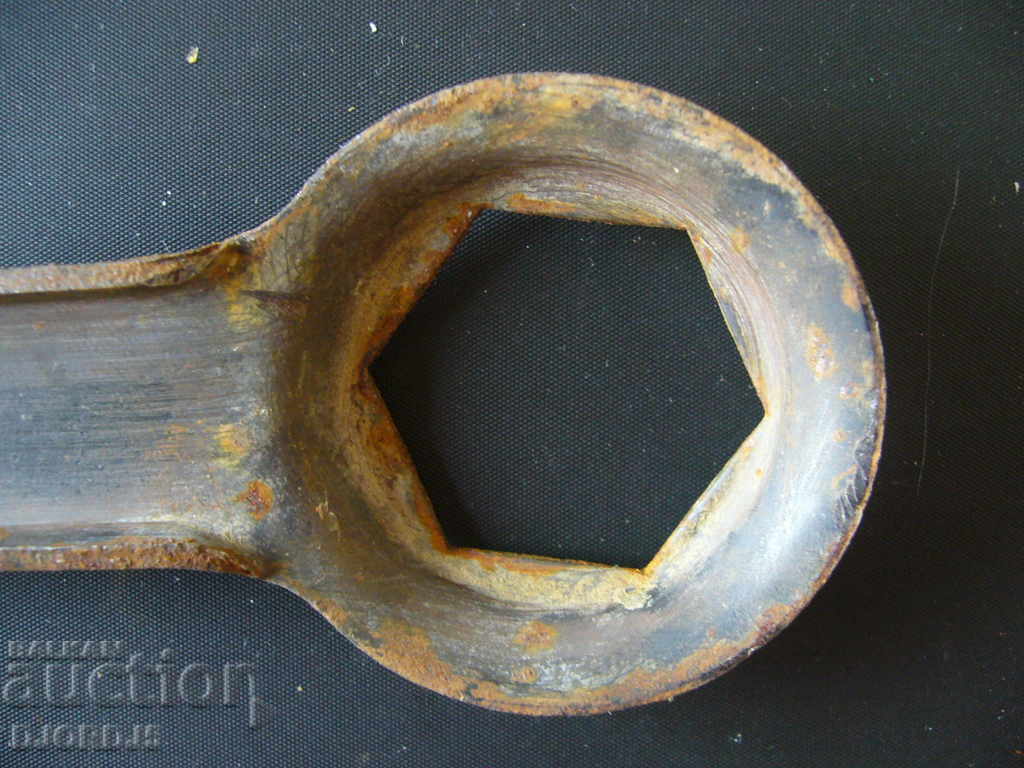 Auction Old key hexagram Auction Old key hexagram