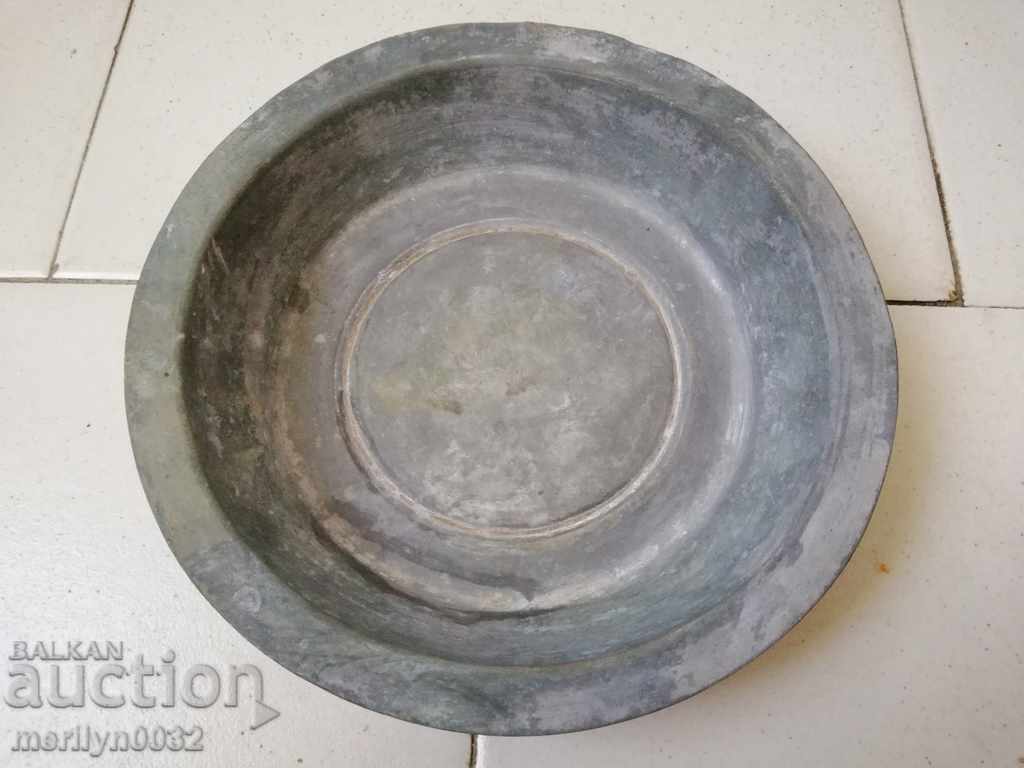 Old copper sahan, baker, bowl, plate, tass