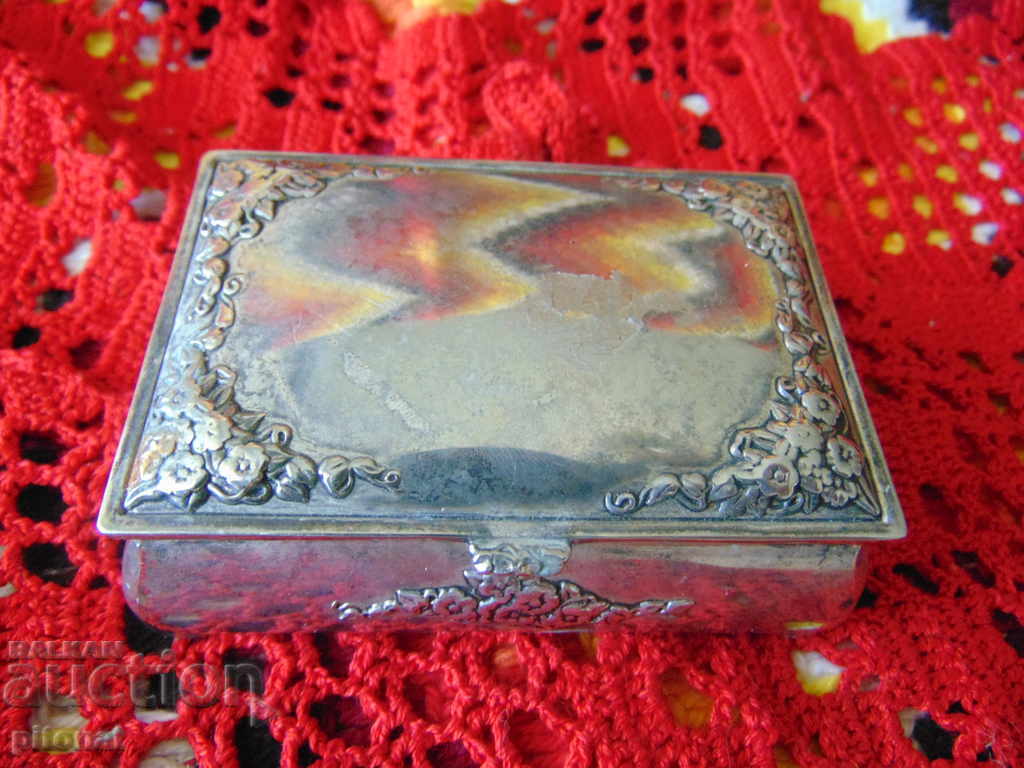 Collectible metal jewelry box
