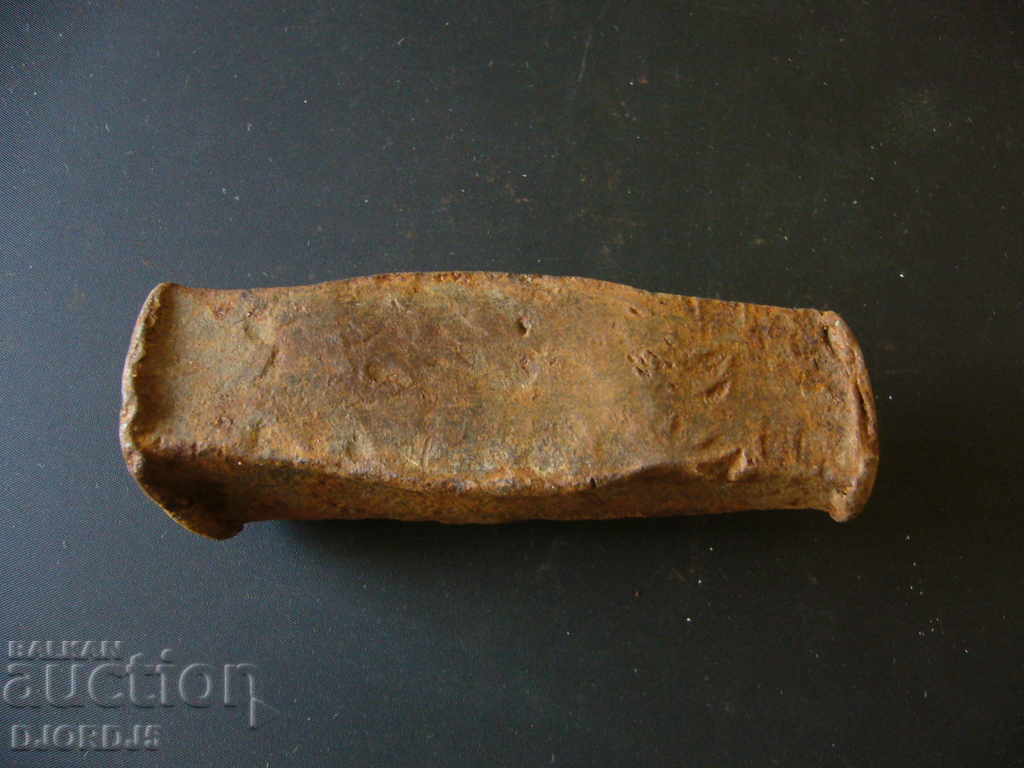 Delivery of An old hammer Delivery of An old hammer