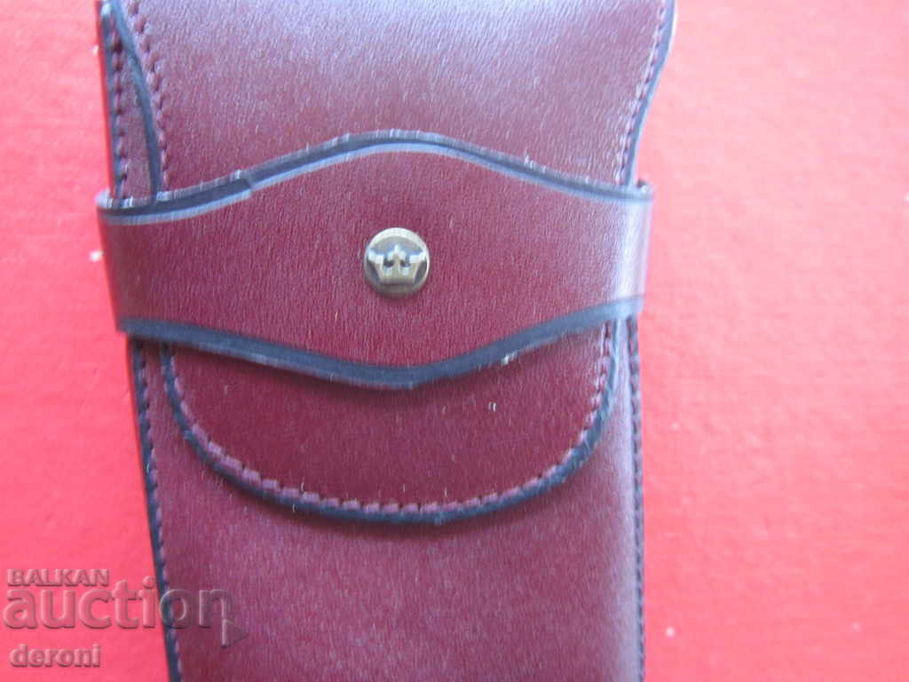 Auction  Leather Case for Cigarette Goggles Leather Case