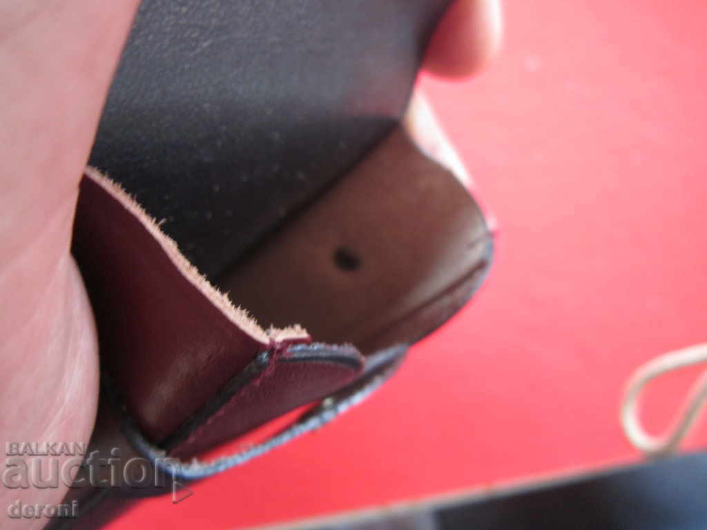 Delivery of Leather Case for Cigarette Goggles Leather Case