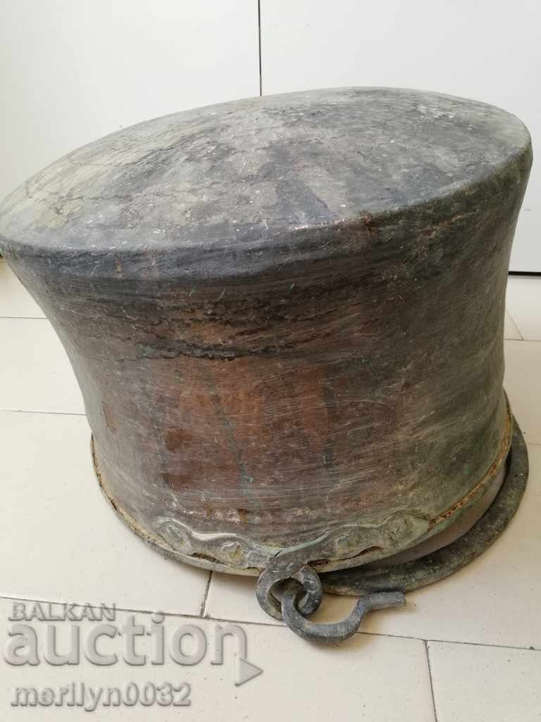 Licitație Harania veche, vas de cupru, ceaun mare, cupru, praf Licitație Harania veche, vas de cupru, ceaun mare, cupru, praf