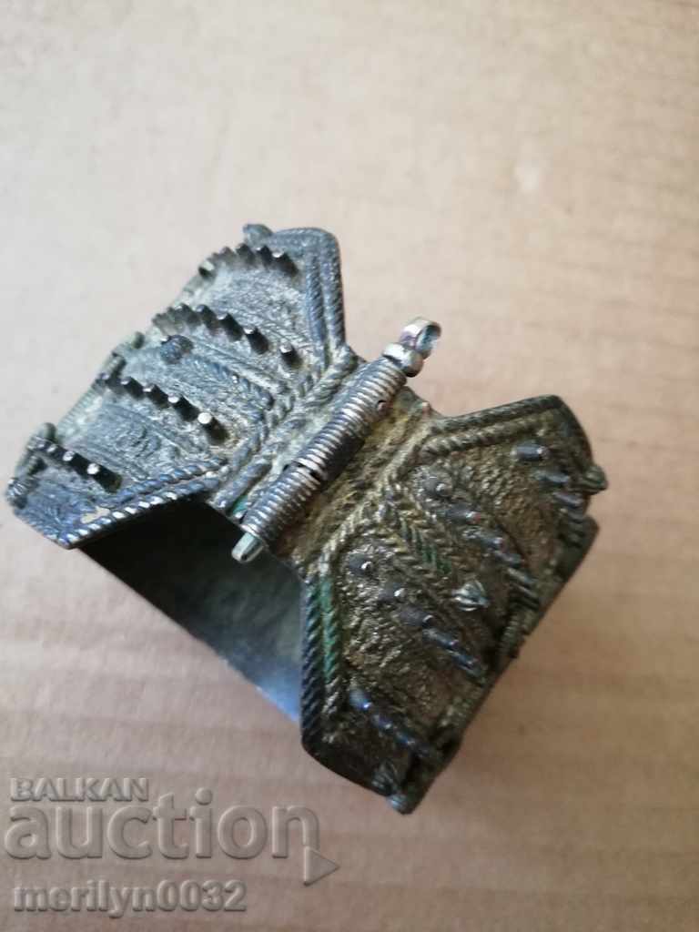 Bracelet Bracelet Bracelet Silver Saucer 18th century jewelery jewel with price 399.00 BGN | € 204.01 Bracelet Bracelet Bracelet Silver Saucer 18th century jewelery jewel with price 399.00 BGN | € 204.01