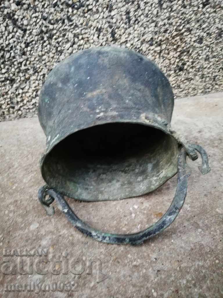 An old bacon, a baker, a pot, a boiler, a copper pot - 5 An old bacon, a baker, a pot, a boiler, a copper pot - 5