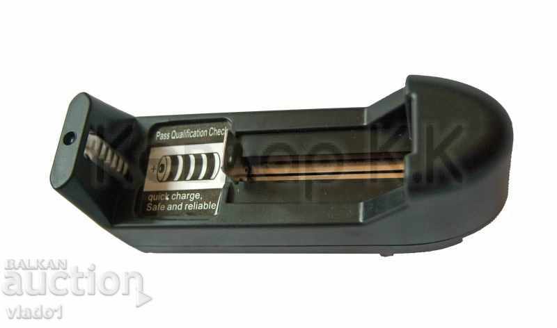 Charger 230V on 3.7V Li-Yon type 18650 batteries - 5 Charger 230V on 3.7V Li-Yon type 18650 batteries - 5