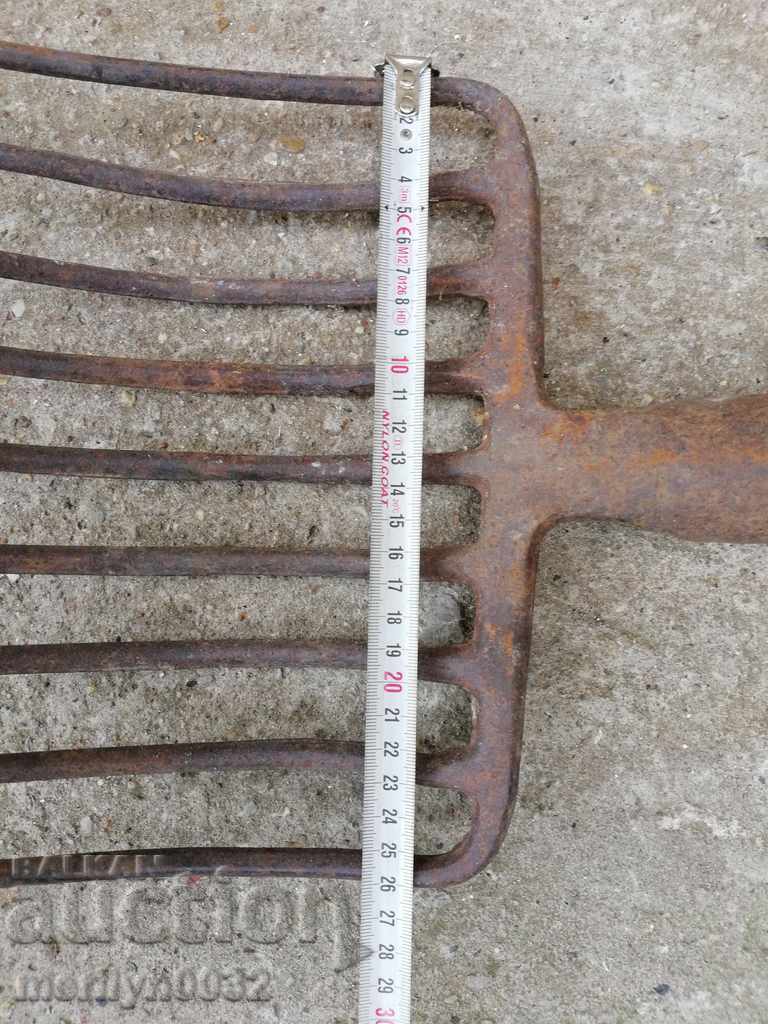 Old villa, wrought iron instrument - 5