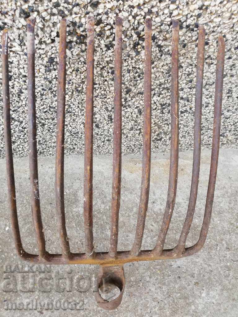 Old villa, wrought iron instrument - 7