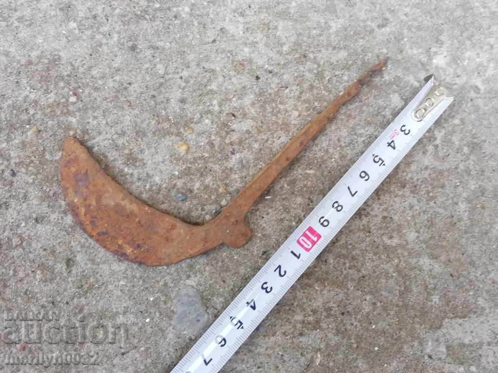 Auction Old handmade hammer, wrought iron mignon Auction Old handmade hammer, wrought iron mignon