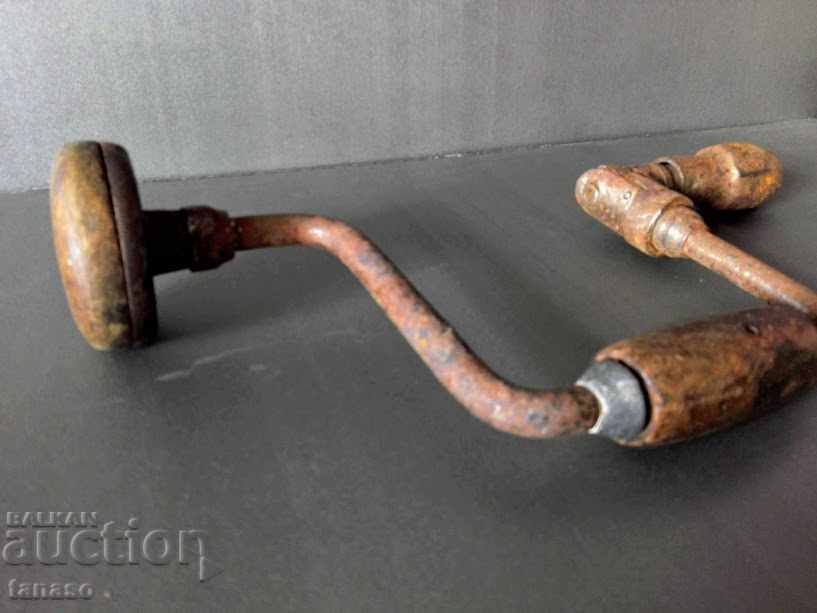 Licitație Crăpături antice, efracție, ciocan, instrument de prelucrare a lemnului Licitație Crăpături antice, efracție, ciocan, instrument de prelucrare a lemnului