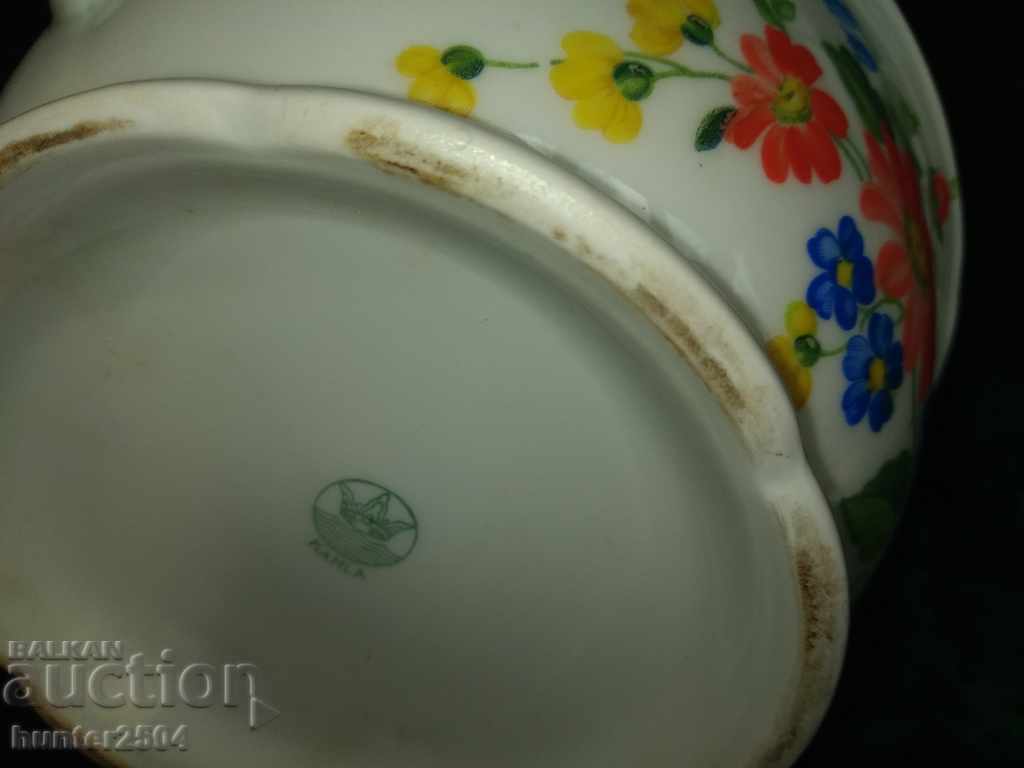 Kahla white porcelain Kahla GDR, volume 2l. "'KAHLA" with price 59.95 BGN | € 30.65 Kahla white porcelain Kahla GDR, volume 2l. "'KAHLA" with price 59.95 BGN | € 30.65