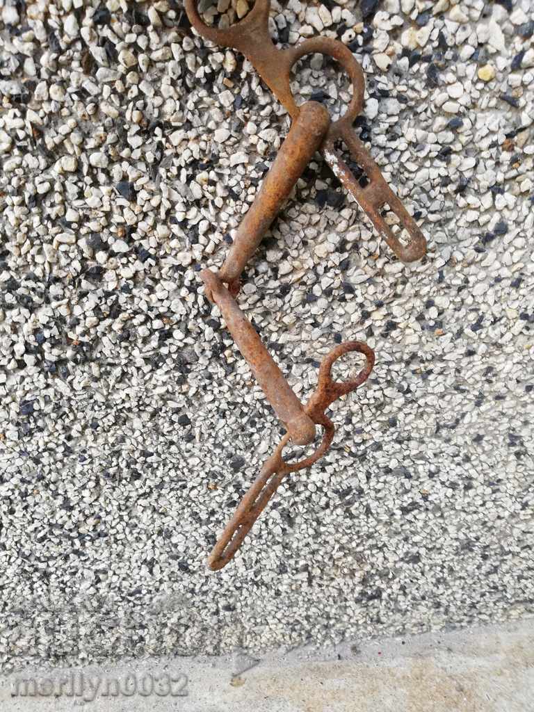 An old forged bridle reins wrought iron, a harness with price 30.00 BGN | € 15.34 An old forged bridle reins wrought iron, a harness with price 30.00 BGN | € 15.34