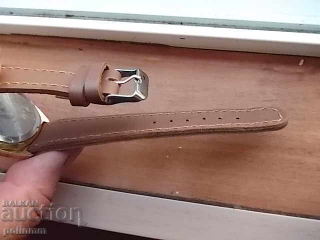 Auction  Clock Roamer