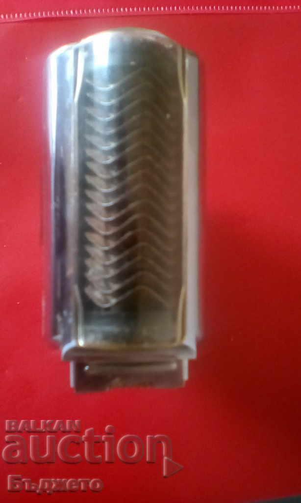 Auction  ELECTRIC SHAVER