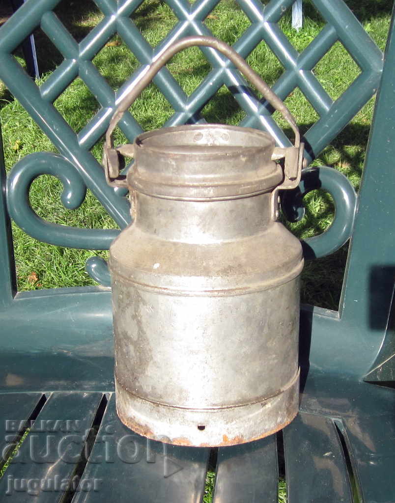a rare old antique metal tin tin for beer with price 45.00 BGN | € 23.01 a rare old antique metal tin tin for beer with price 45.00 BGN | € 23.01
