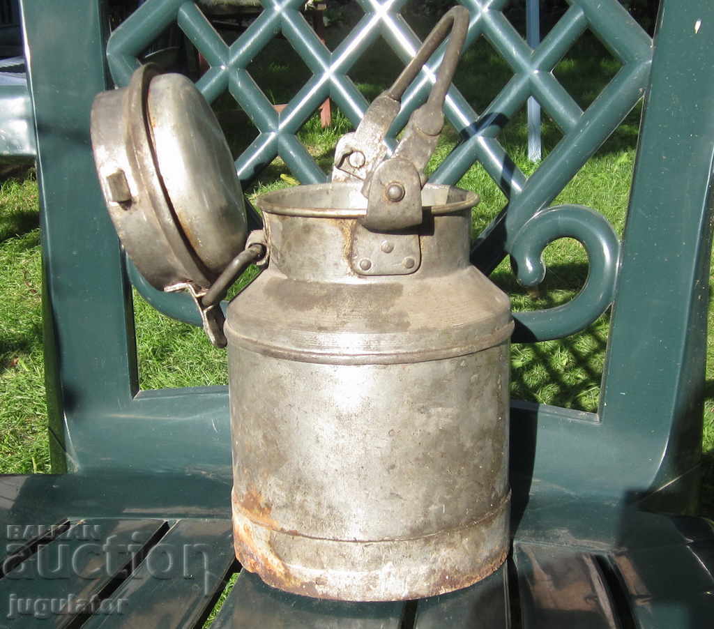 a rare old antique metal tin tin for beer - 6 a rare old antique metal tin tin for beer - 6