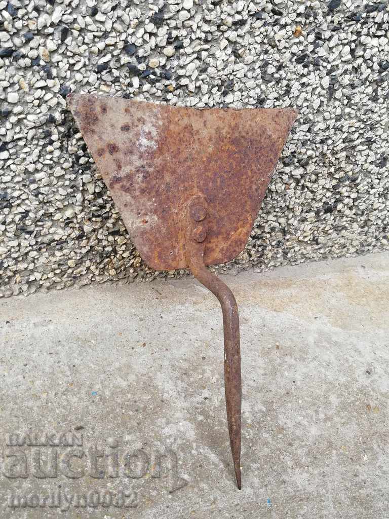 Old mauve, scuffle, scuffle, wrought iron blade with price 24.00 BGN | € 12.27 Old mauve, scuffle, scuffle, wrought iron blade with price 24.00 BGN | € 12.27