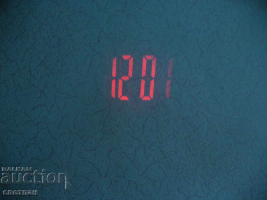 Radio Clock Laser - 6 Radio Clock Laser - 6