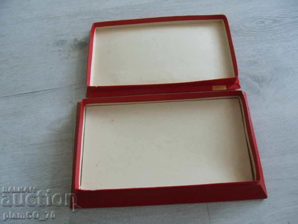 No. 1356 old box of chocolates with price 5.00 BGN | € 2.56 No. 1356 old box of chocolates with price 5.00 BGN | € 2.56