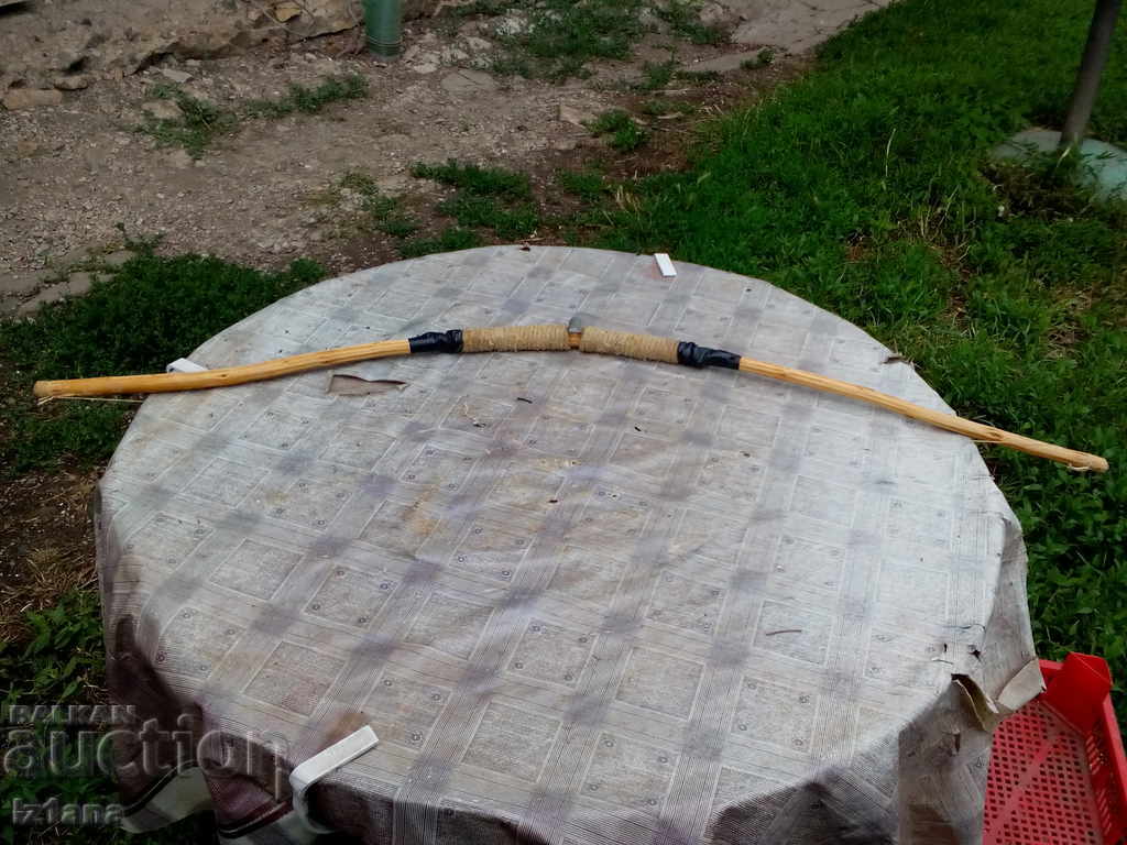 Old child's bow with price 12.00 BGN | € 6.14 Old child's bow with price 12.00 BGN | € 6.14