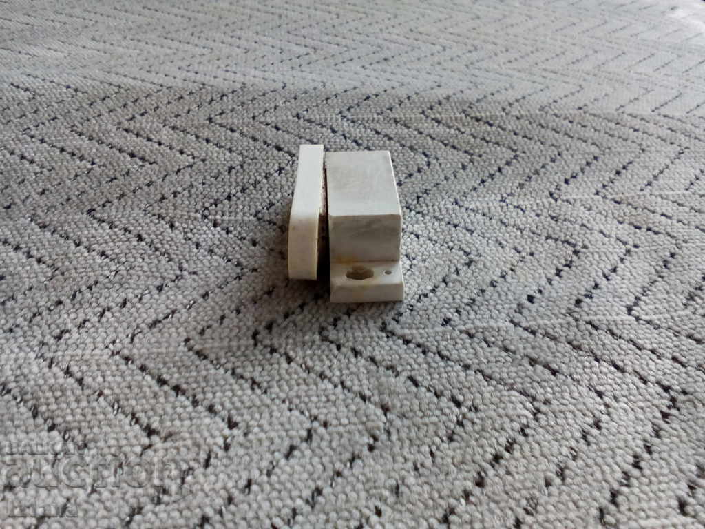 Auction Magnet, neck magnet Auction Magnet, neck magnet