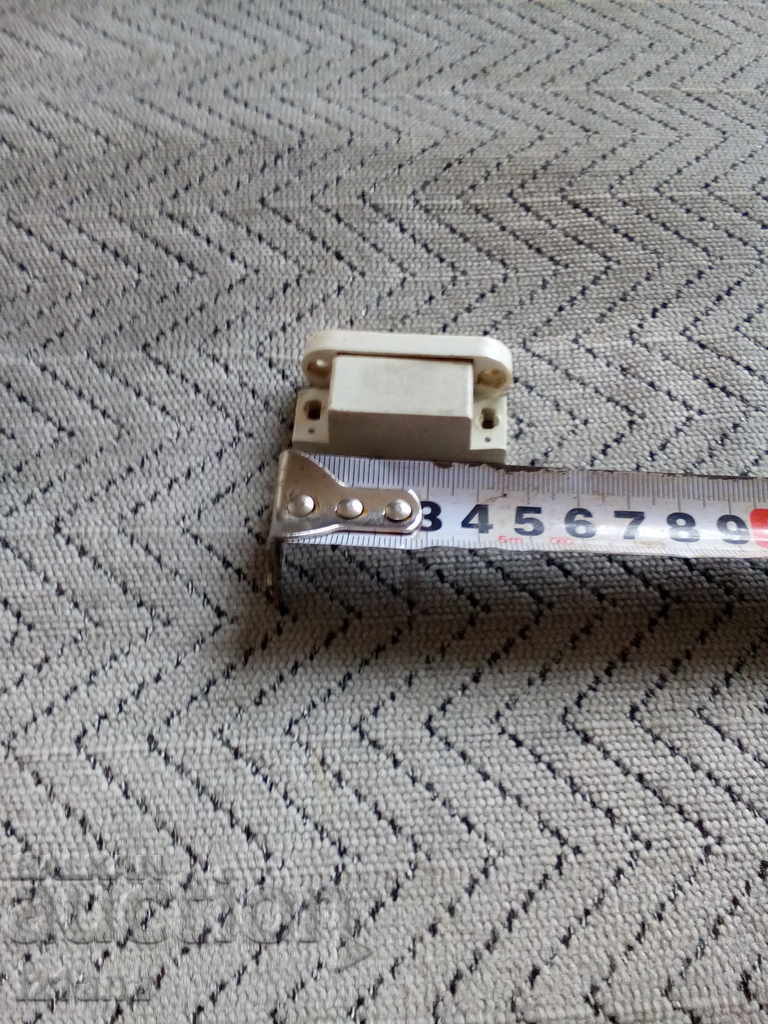 Delivery of Magnet, neck magnet Delivery of Magnet, neck magnet