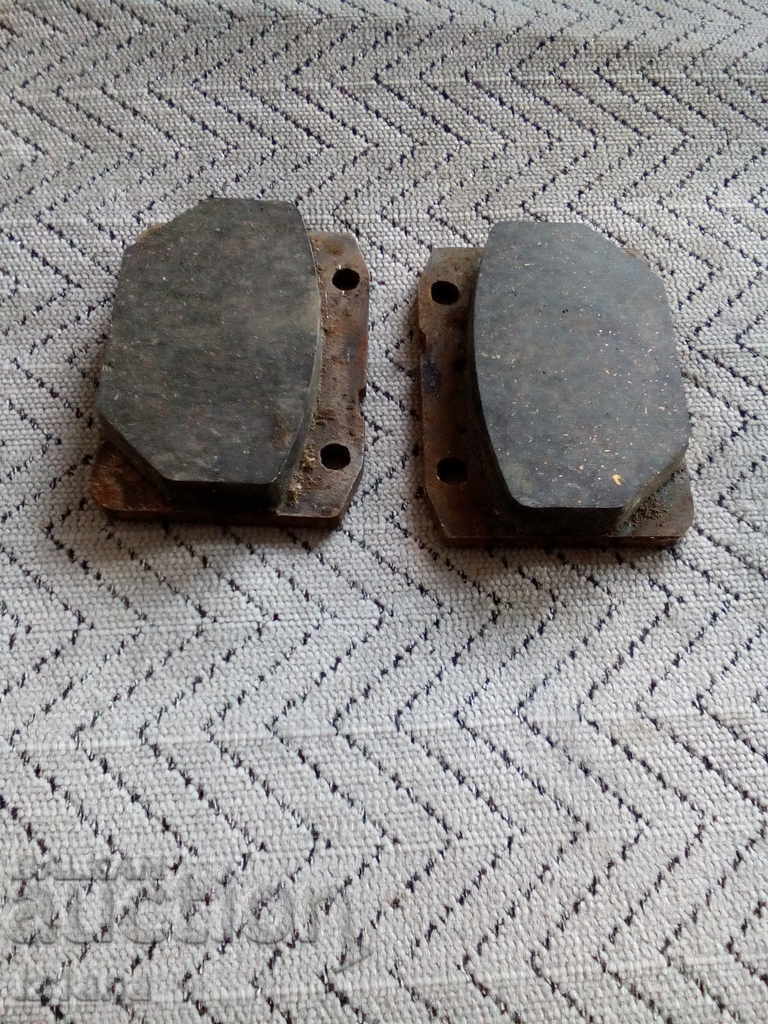 Old Ferro linings with price 10.00 BGN | € 5.11 Old Ferro linings with price 10.00 BGN | € 5.11