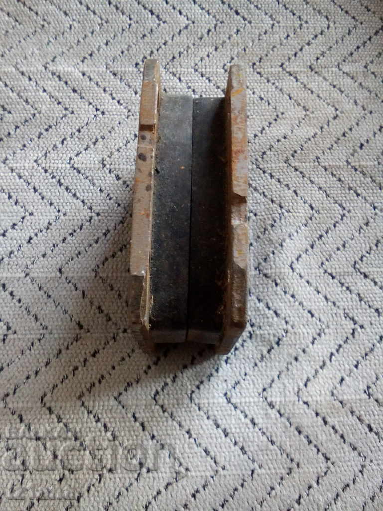 Old Ferro linings - 6 Old Ferro linings - 6