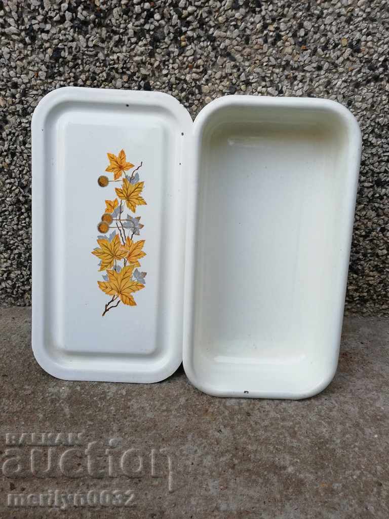 Auction  Old food container enameled vessel enamel
