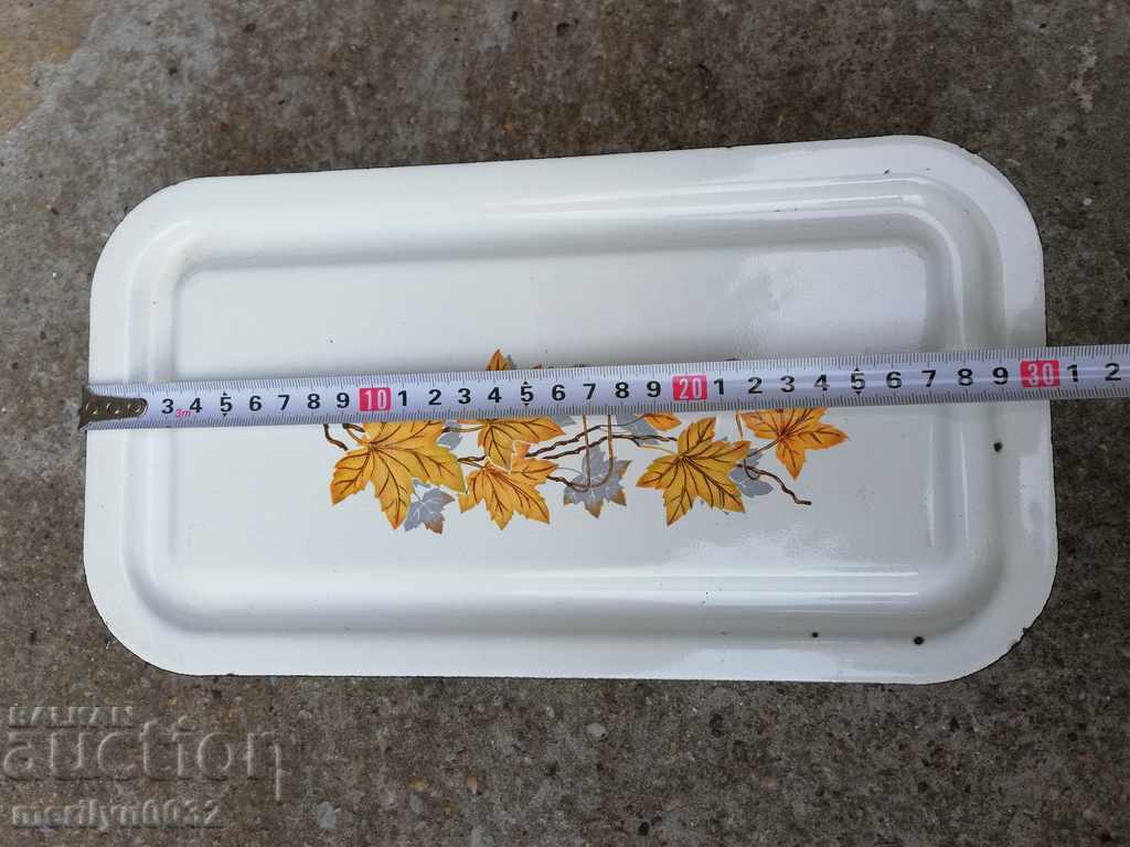 Delivery of Old food container enameled vessel enamel