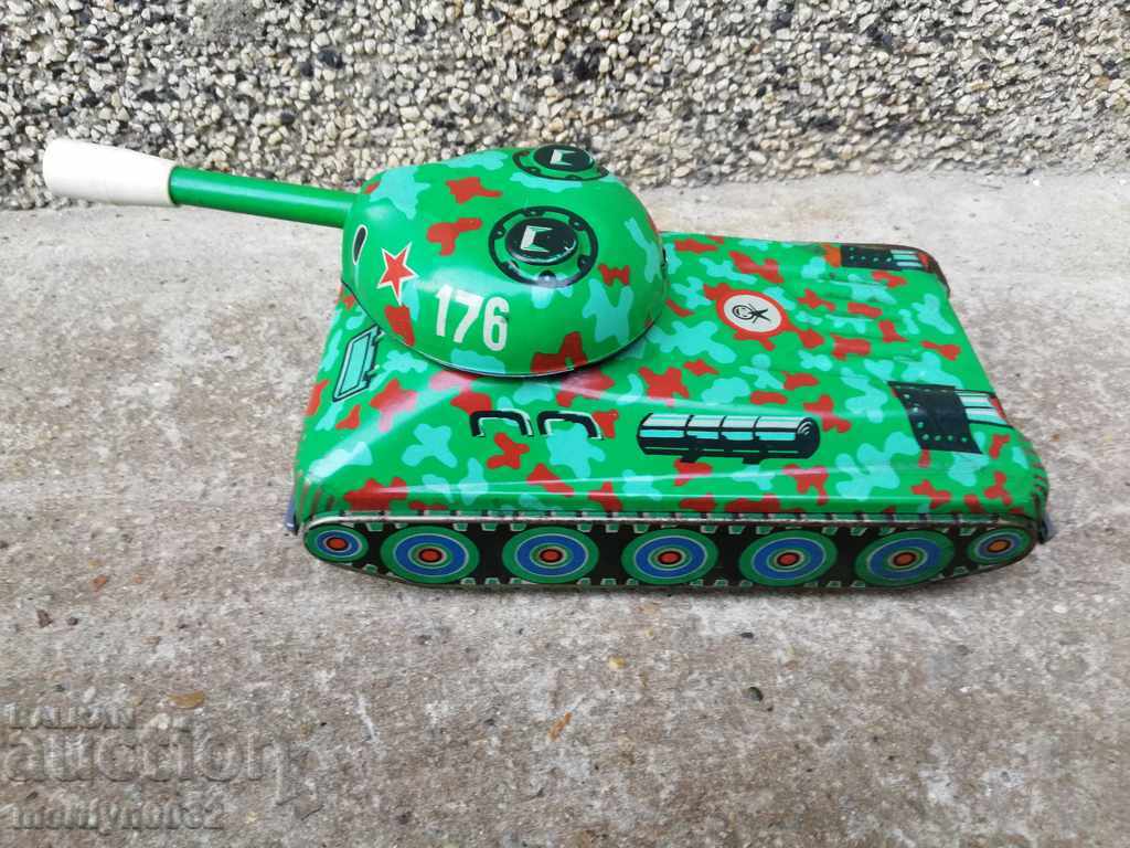 Детска ламаринена играчка танк СССР