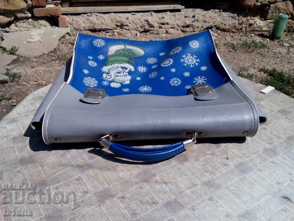 Old school bag - 5 Old school bag - 5