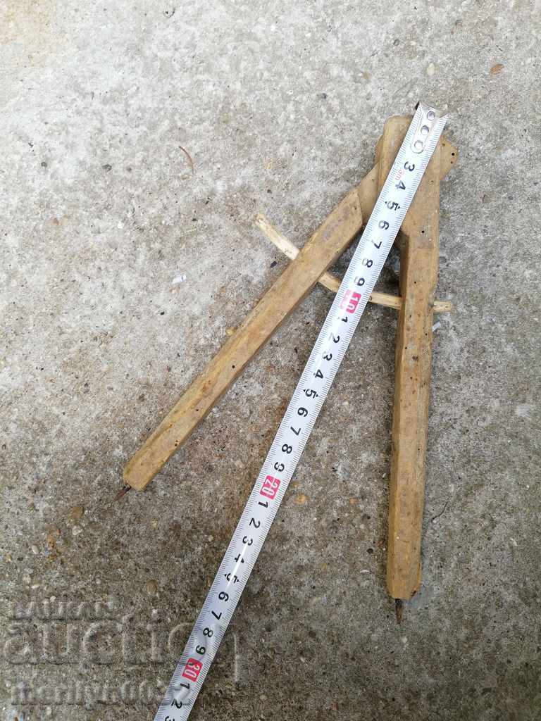 Auction Old carpentry, wood, wooden, primitive Auction Old carpentry, wood, wooden, primitive