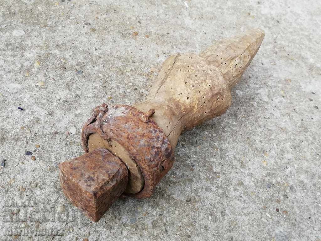 Delivery of Antique Anvil for Sharpening Scythes Delivery of Antique Anvil for Sharpening Scythes