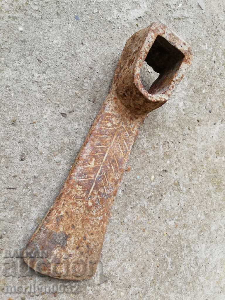 Auction Old forged turntable, wrought iron, picking, tool, top Auction Old forged turntable, wrought iron, picking, tool, top