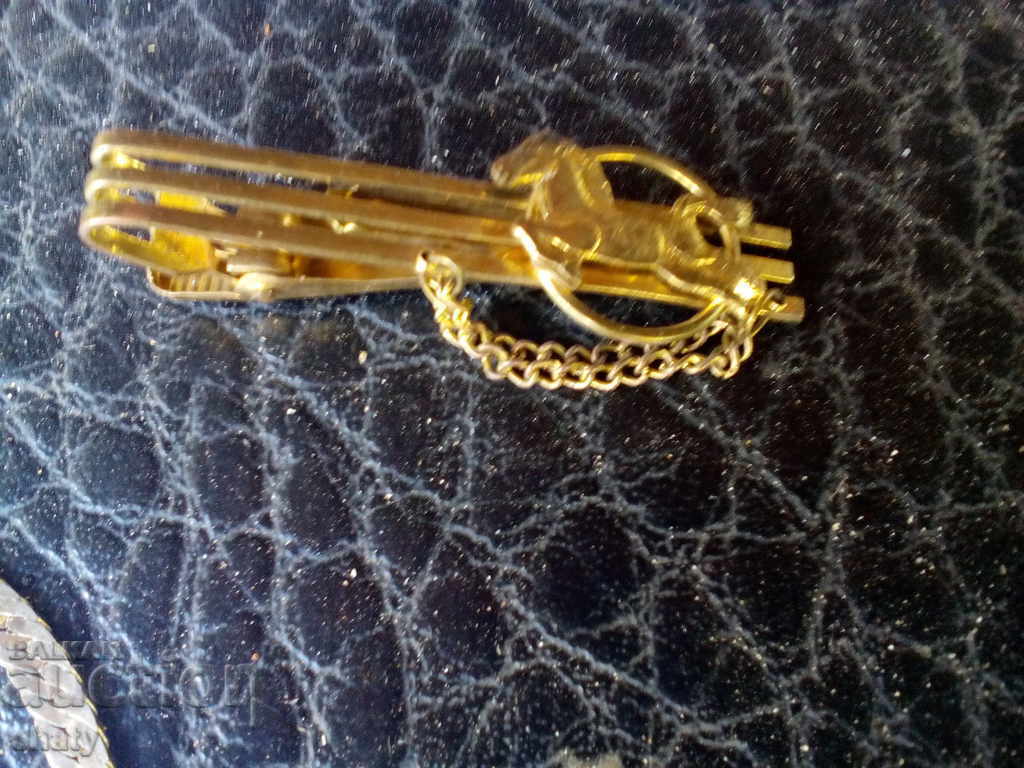 Παράδοση Παλιά κοσμήματα. Δαχτυλίδια. Σκουλαρίκια. Παράδοση Παλιά κοσμήματα. Δαχτυλίδια. Σκουλαρίκια.