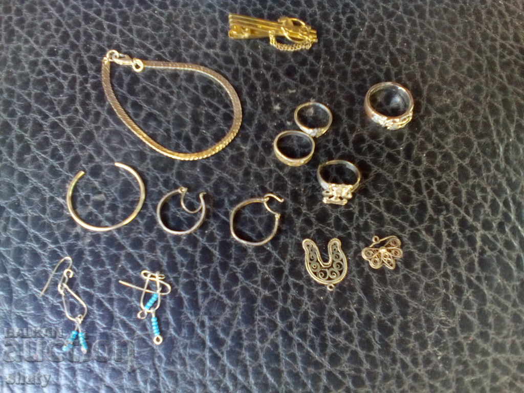 Old jewelry. Rings. Earrings.