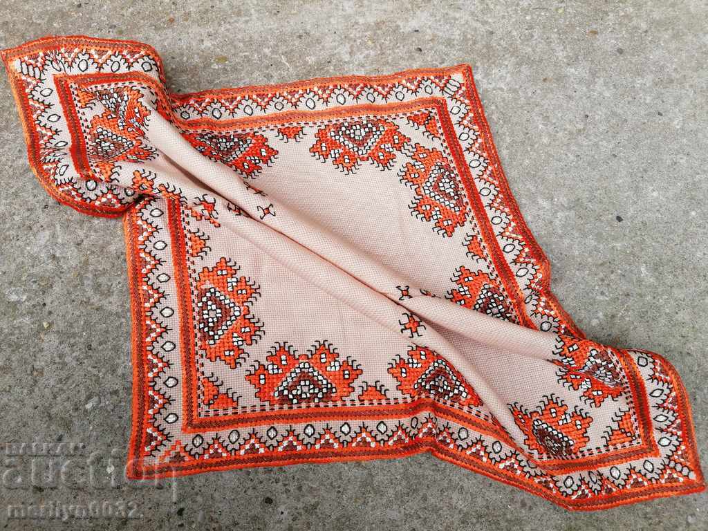 Delivery of Old embroidered cardboard, tablecloth, millet, Bulgarian embroidery Delivery of Old embroidered cardboard, tablecloth, millet, Bulgarian embroidery