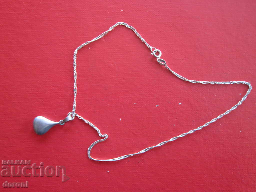 Silver ladies necklace medallion 925 with price 15.00 BGN | € 7.67 Silver ladies necklace medallion 925 with price 15.00 BGN | € 7.67