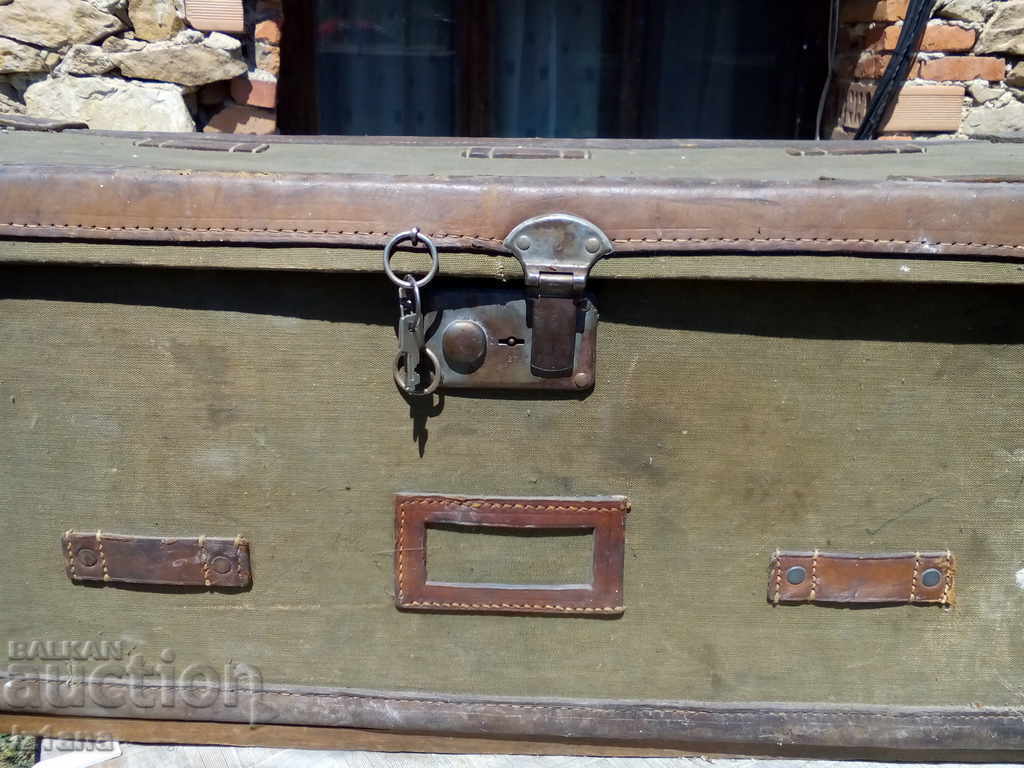 An old military box - 5 An old military box - 5