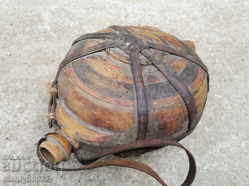 Auction Painted cracker, wooden bucket Auction Painted cracker, wooden bucket