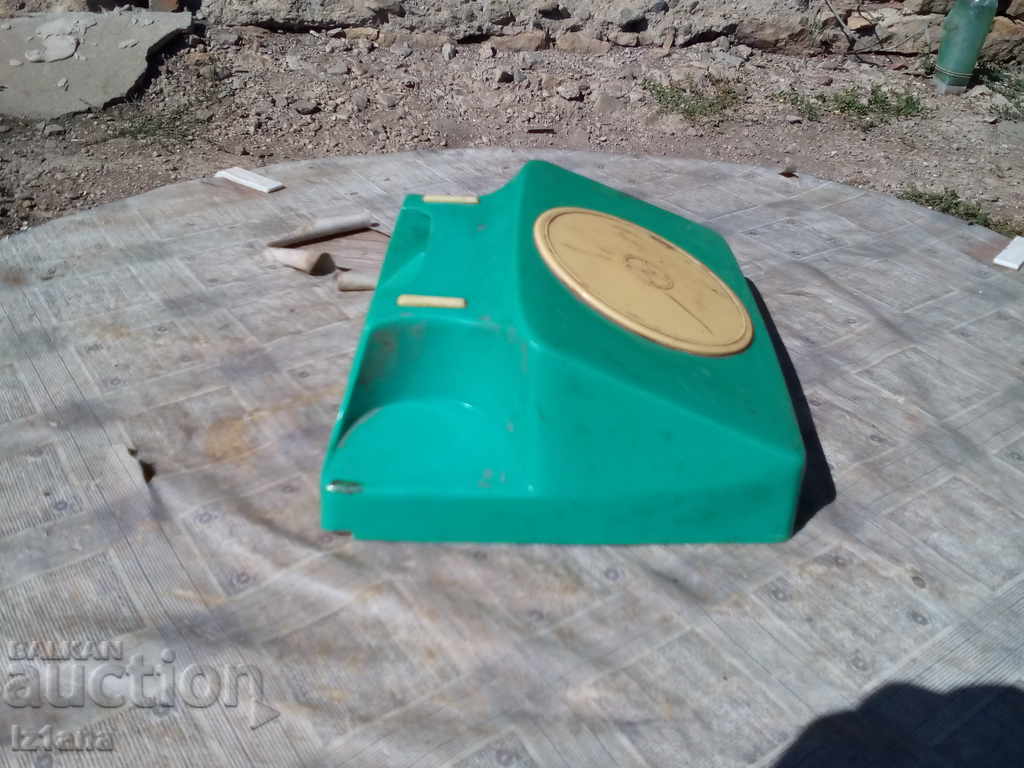 Delivery of A box of an old phone Delivery of A box of an old phone