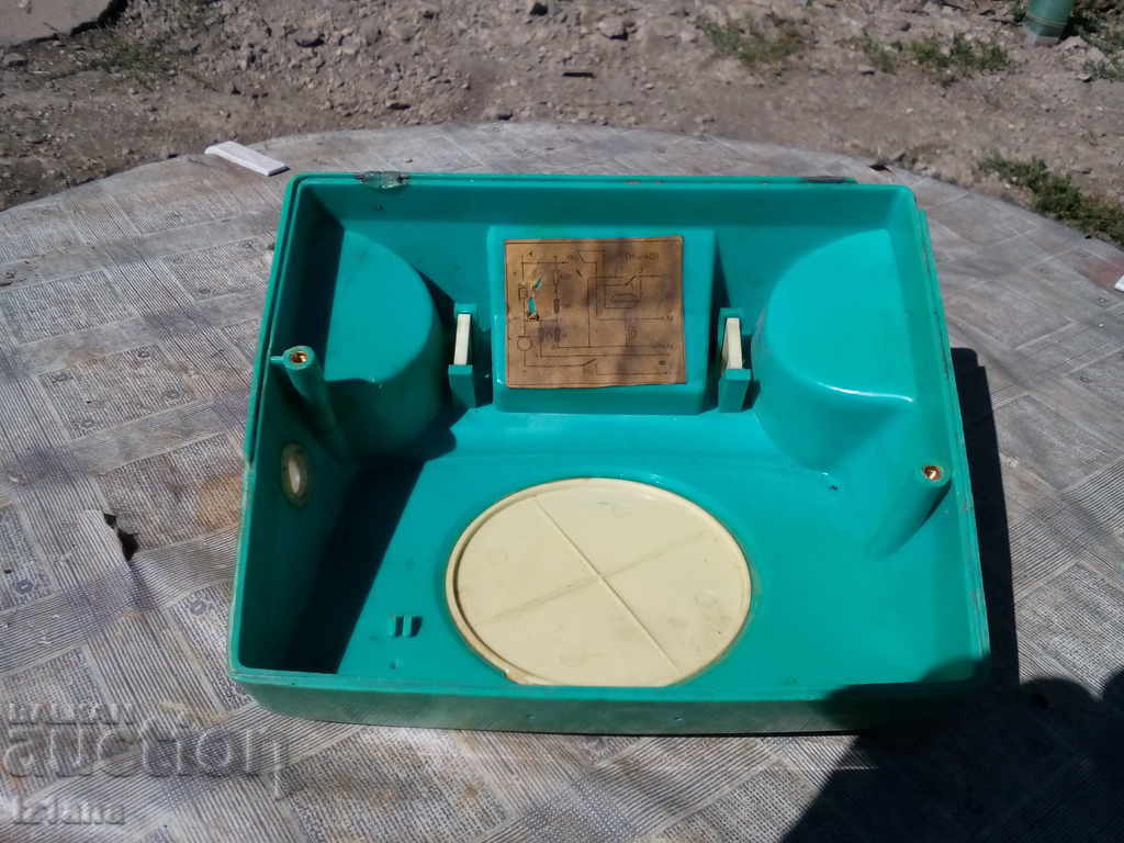 A box of an old phone - 5 A box of an old phone - 5