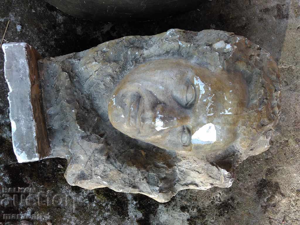 Plaster figures with price 120.00 BGN | € 61.36 Plaster figures with price 120.00 BGN | € 61.36