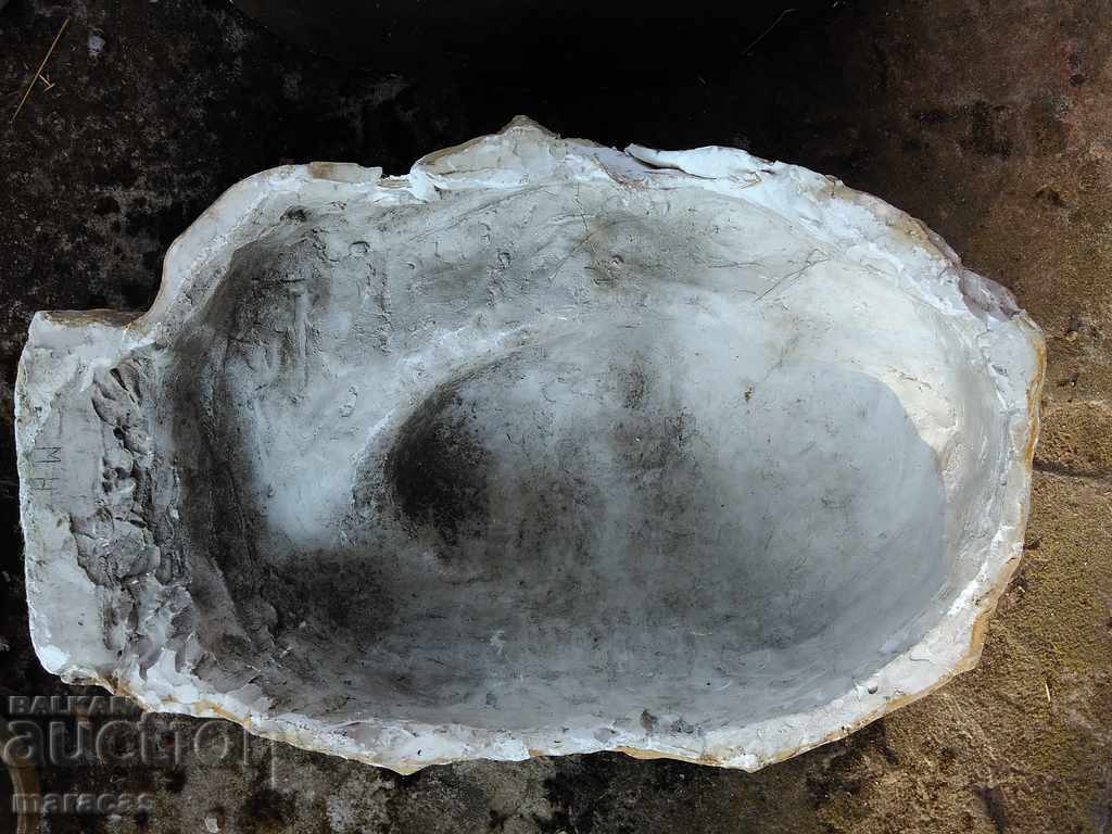 Delivery of Plaster figures Delivery of Plaster figures