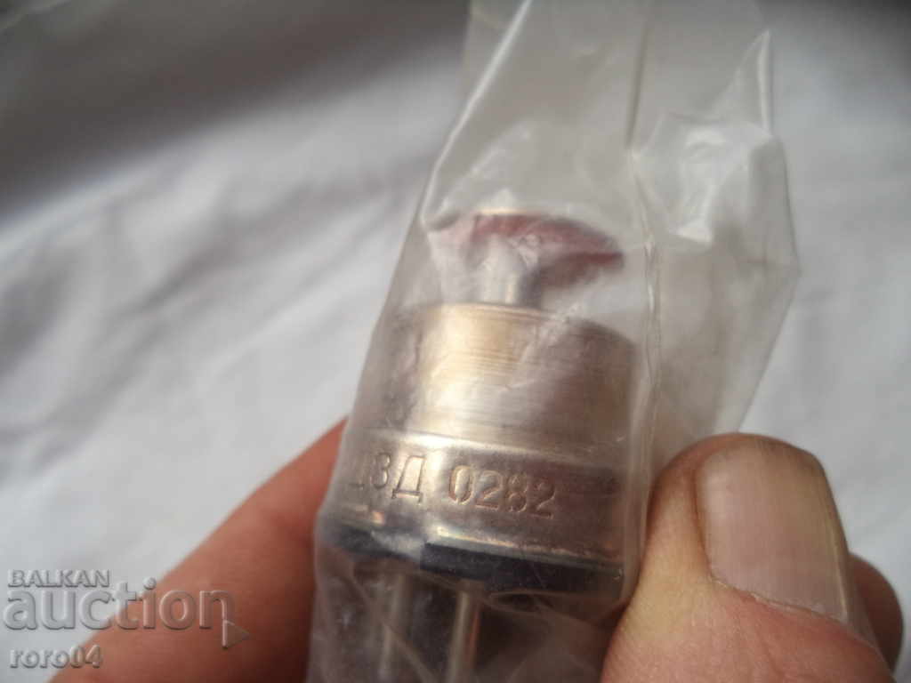 Radiolampa detector diode UHF 6D3D USSR - 5 Radiolampa detector diode UHF 6D3D USSR - 5
