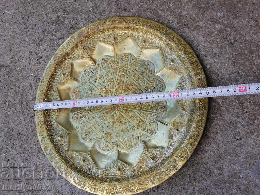 Delivery of Arabic tray hammered brass casserole dish wall decoration Delivery of Arabic tray hammered brass casserole dish wall decoration