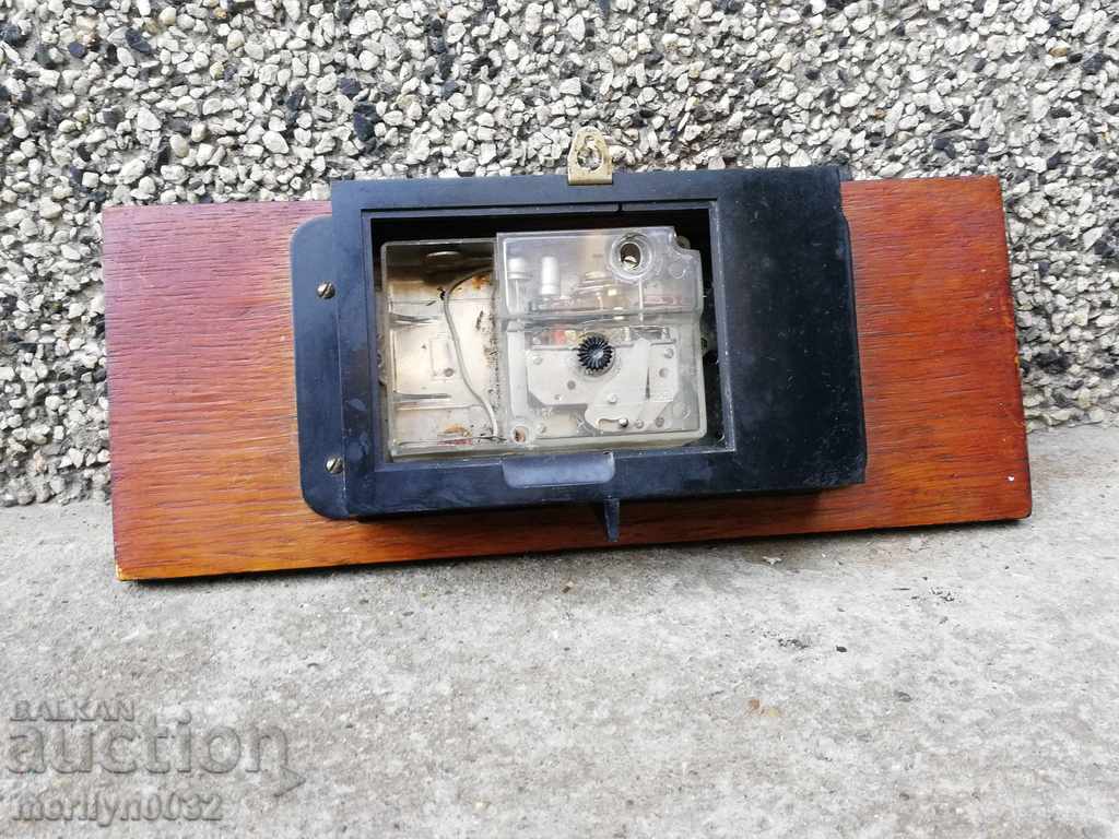 Delivery of Clock Clock "Jantar, USSR alarm clock Delivery of Clock Clock "Jantar, USSR alarm clock