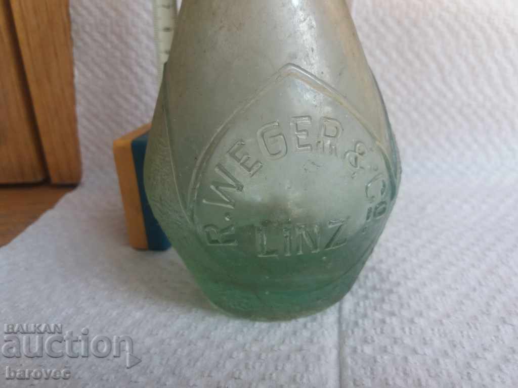 Πολύ παλιά γυάλινη φιάλη με τιμή 24.99 BGN | € 12.78 Πολύ παλιά γυάλινη φιάλη με τιμή 24.99 BGN | € 12.78