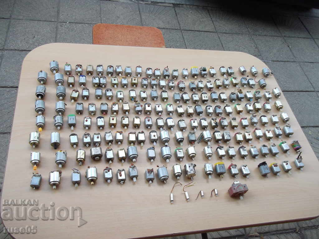 Lot of 178 pcs. microelectronics DC. working with price 480.00 BGN | € 245.42